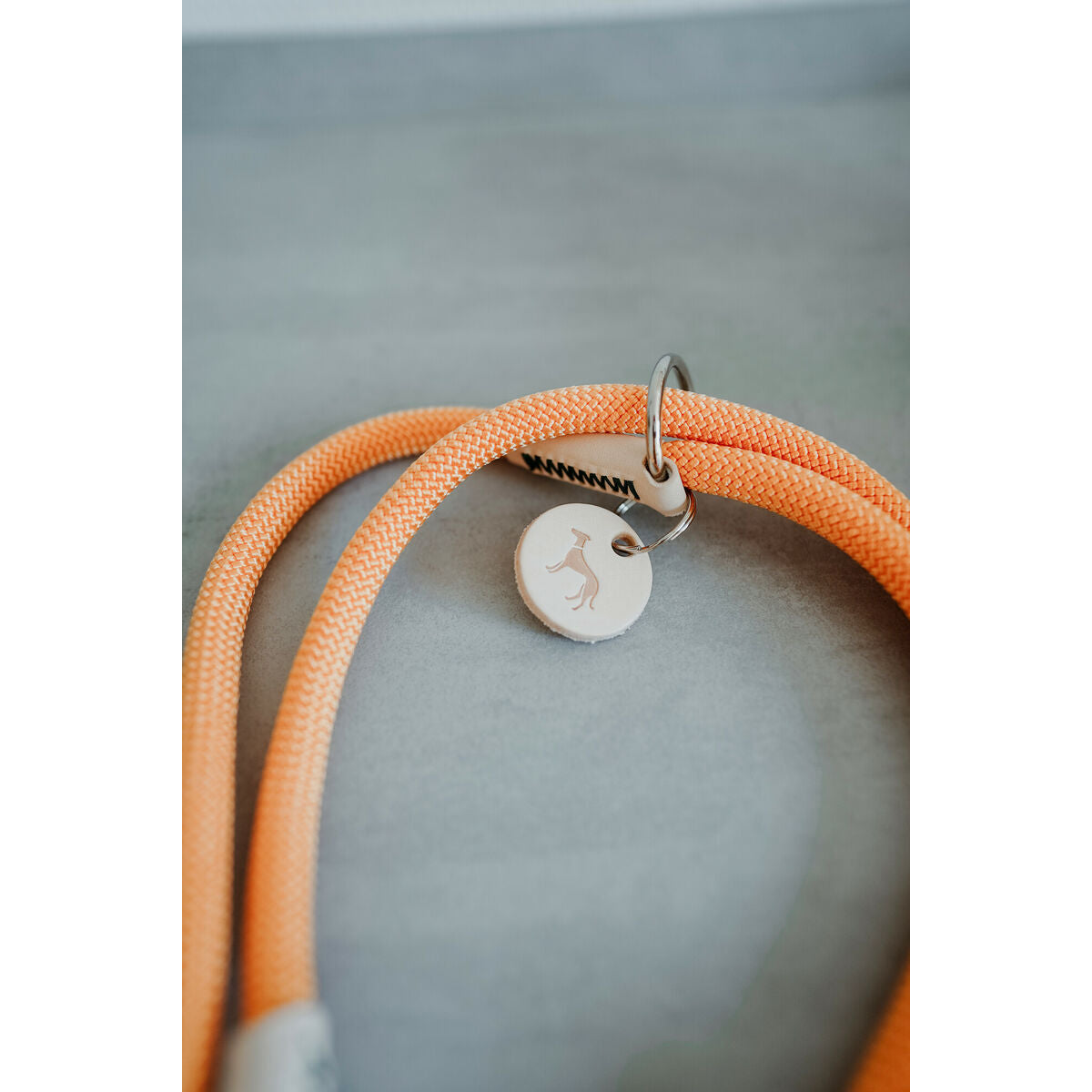 V2HC6E7815A9A6DE0516951A1298FFB4E8BR5582803P7